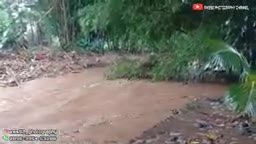 SITUASI SUNGAI CIKERUH JATINANGOR PUKUL 15 25 WIB (21012021)