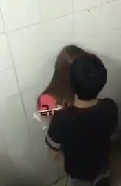Pasangan ABG Mesum di WC Umum [ksvj]